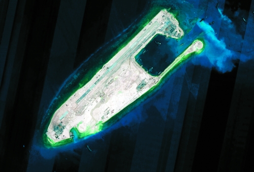 　　完成陆域吹填工程后的永暑礁卫星图片