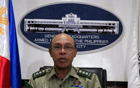 菲律宾军方发言人陆军上校诺埃尔Detoyato誓言灭掉阿布沙耶夫绑匪2016年4月26日马尼拉。
