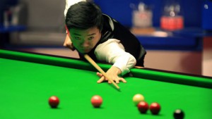 世界排名17的丁俊晖历经三轮资格赛才得以参加这次世锦赛。 http://www.bbc.com