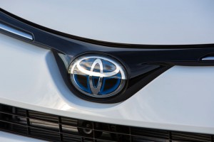 2016 Toyota RAV4 Hybrid front badge motortrend.com