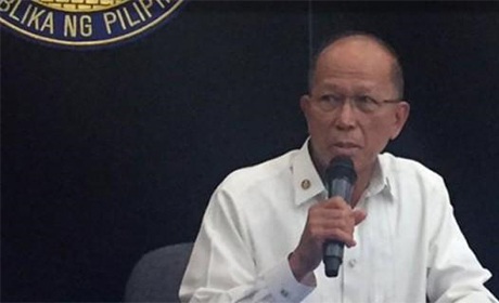 菲律宾国防部长罗伦沙纳（Delfin Lorenzana）昨天在广播节目中说：「如果缉毒署需要人手，特别是在涉毒集团具有强大武装的地方，军队可以随时出动。」