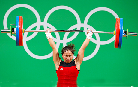 菲律宾举重运动员迪亚兹（Hidylyn Diaz）。