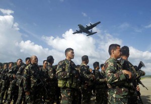 Soldiers arrive in Sulu to augment the ongoing military offensive against Abu Sayyaf