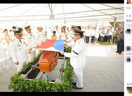 菲律宾前总统马可仕的遗体，18日迅雷不及掩耳地下葬於英雄墓园，引发多方挞伐。
