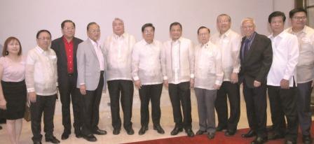 会总联商华菲（Federation of Filipino-Chinese Chambers of Commerce and Industry, Inc.）的成员 图片来源：（来自 Noel Pabalate，Manny Llanes 和 Jansen Romero 的照片；马尼拉公报生活方式）
