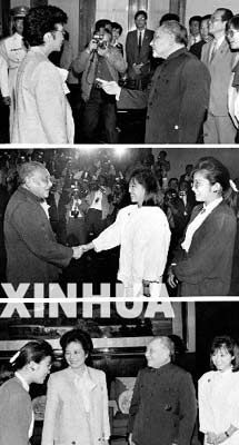 △1988年4月16日，中央军委主席邓小平在北京人民大会堂会见菲律宾总统科拉松·阿基诺。